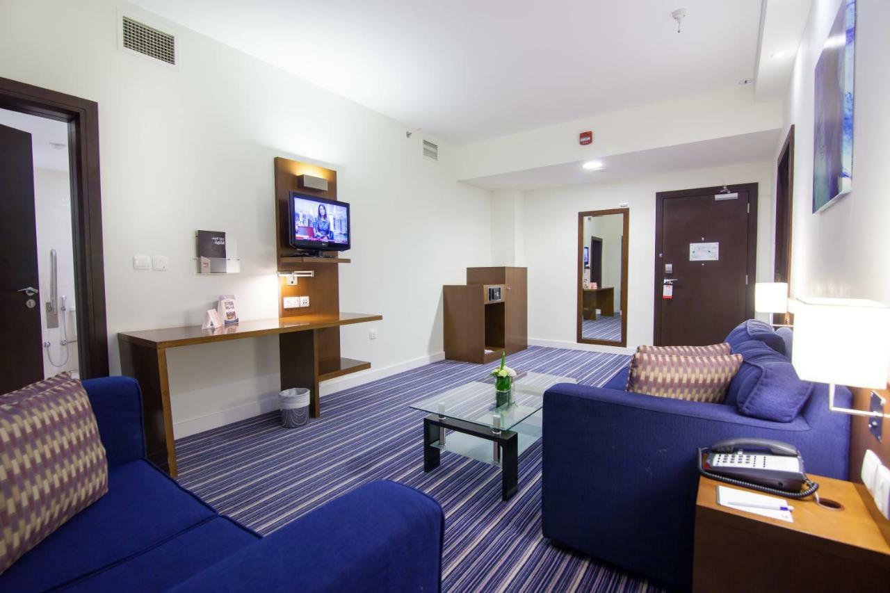 Holiday Bahrain Hotel Manama Luaran gambar